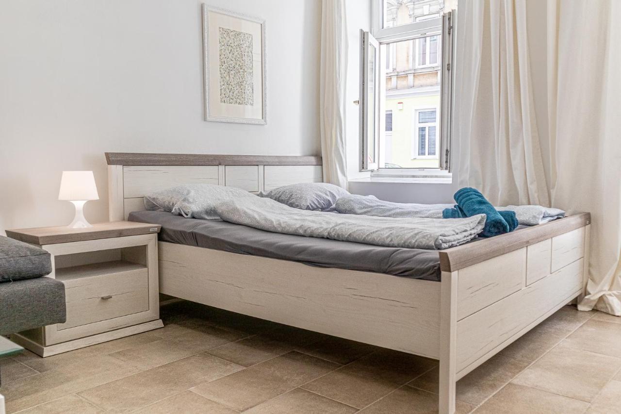 9 Min From City Center - Lovely Studio Near U1 Reumannplatz Viena Exterior foto