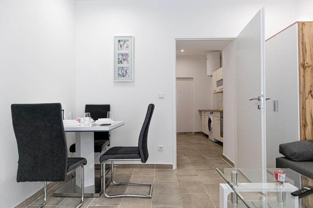 9 Min From City Center - Lovely Studio Near U1 Reumannplatz Viena Exterior foto
