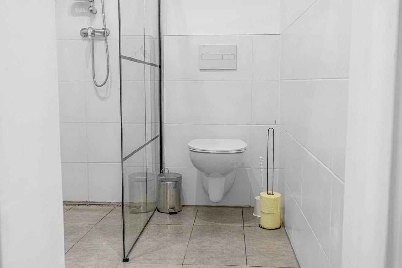 9 Min From City Center - Lovely Studio Near U1 Reumannplatz Viena Exterior foto